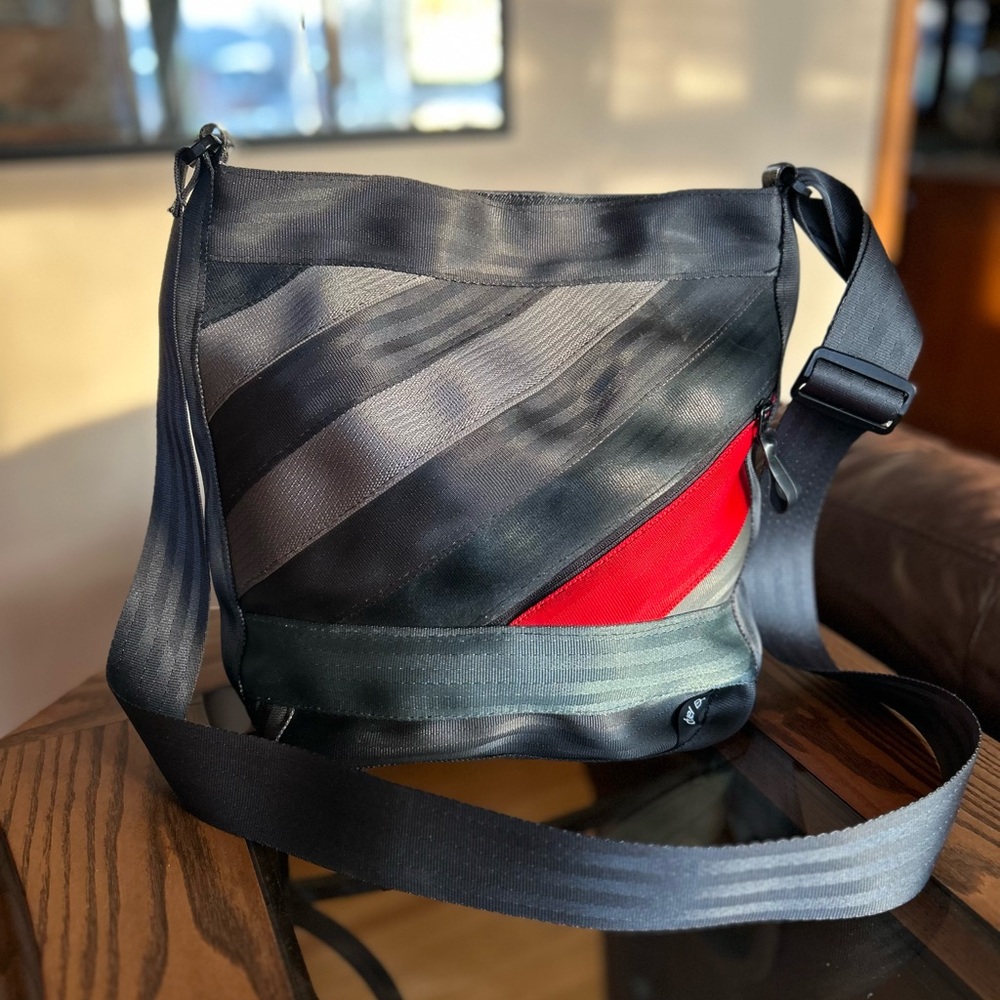 Canadian made seatbelt bag by duel D